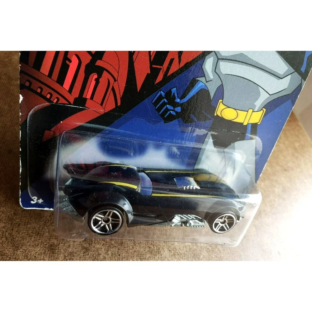 2014 Hot Wheels THE BATMAN BATMOBILE Black 75 YEARS OF BATMAN SERIES #03/08 1:64